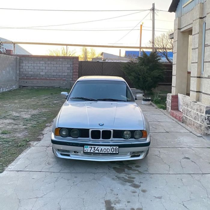BMW е34 бампер фары пароги