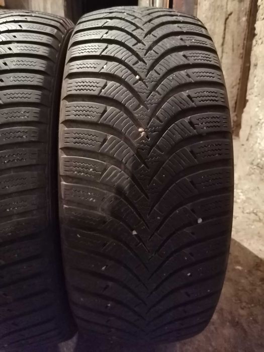 Продавам 2 броя зимни гуми 195.55.16 на 1 сезон дот 2020 Hankook