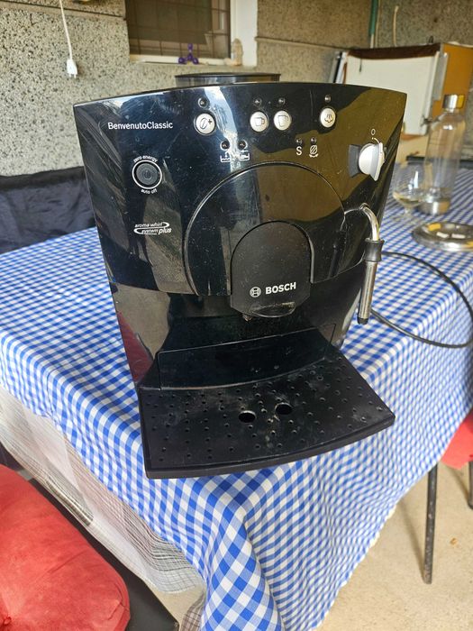 Продавам кафе автомат Bosch Benvenuto Classic