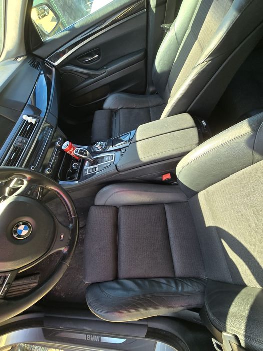 Dezmembrez BMW seria5 F10/F11 530d 530xdrive 258cp(orice piesa,volan s