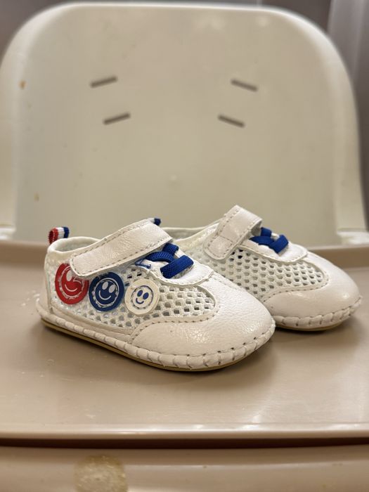 кроссовки и оригинальный бодик Liberty