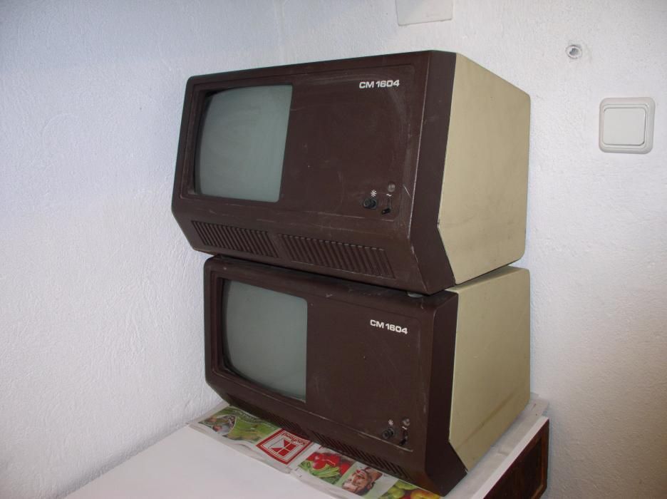 Продавам компютър-терминал Изот СМ1604, Изот ЕС 8531, Правец 16