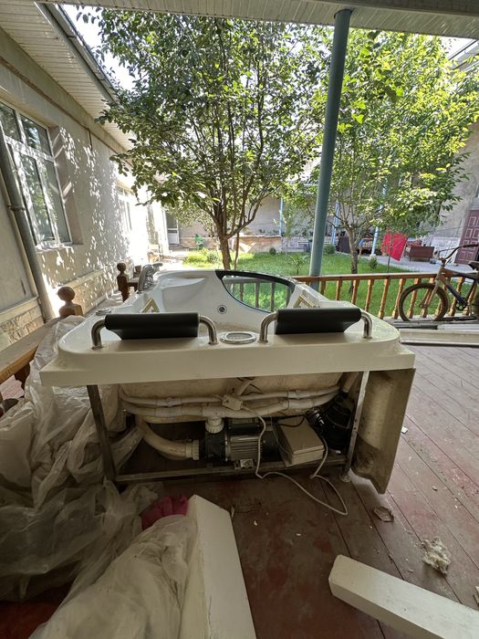 Жакузи (ванна)