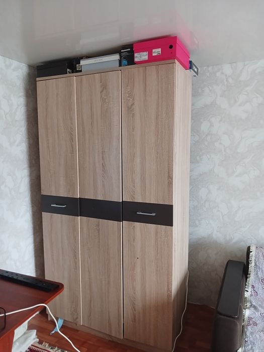 Продам шкаф и комод  б/у