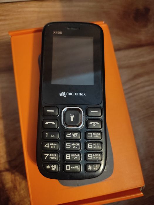 Мобильный телефон