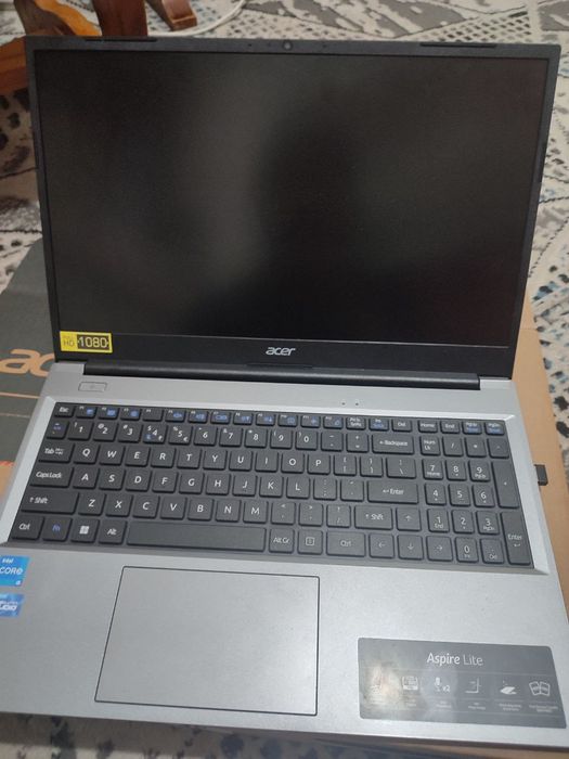 Noutbuk sotiladi yangi