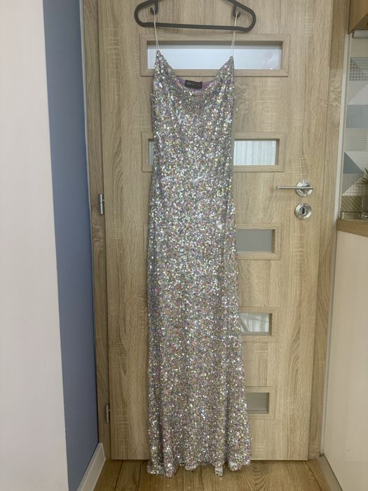 Елегантна  рокля с пейети