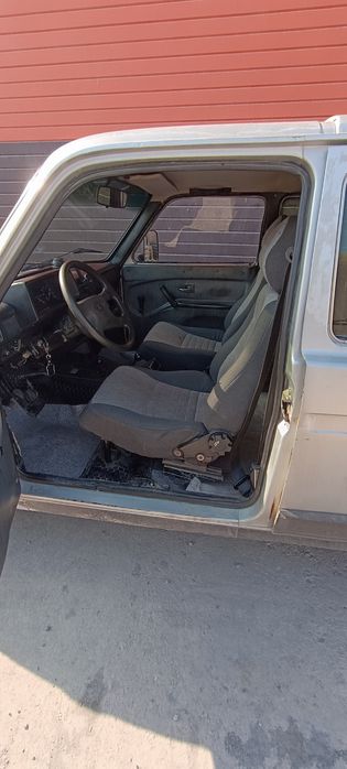 Продам Ниву 5ти дверная