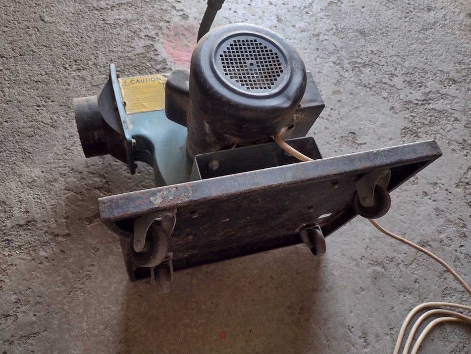 Exhaustor , ventilator portabil