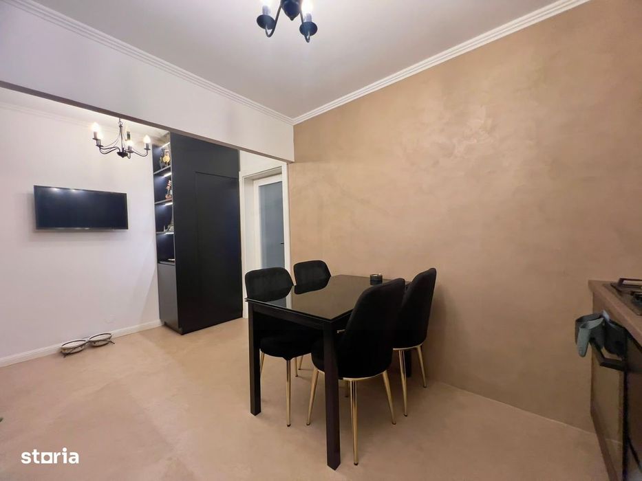 Apartament cu 3 camere, renovat integral – Valea Roșie, Craiova