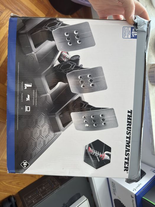 Thrustmaster t248 волан за симулатор