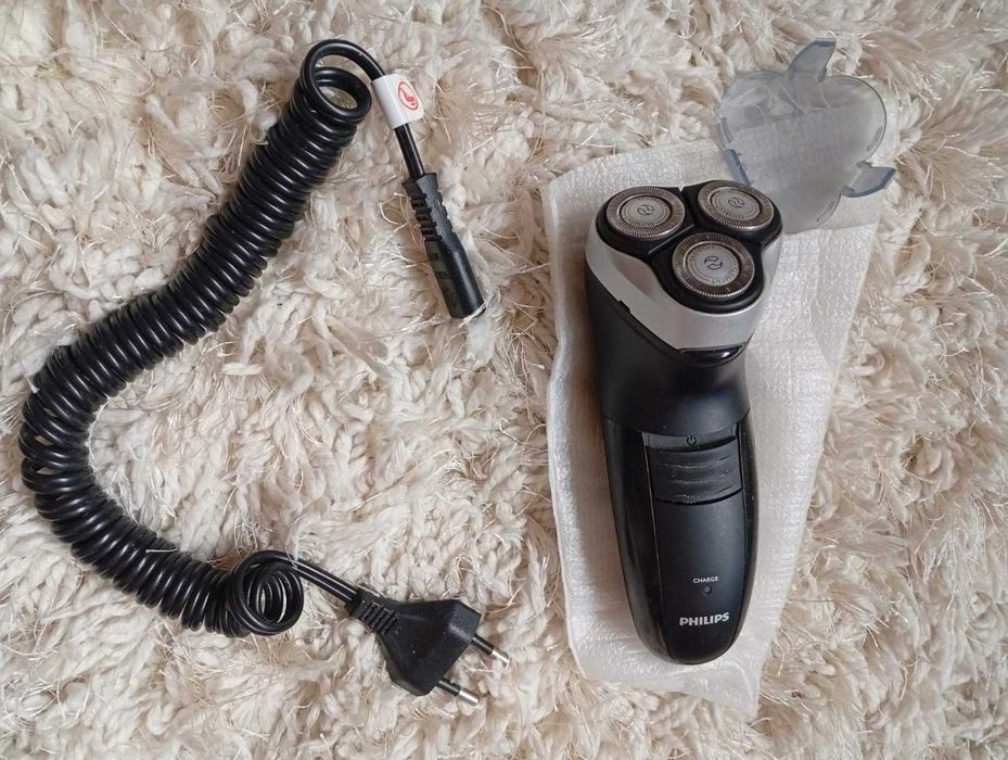 Електрическа Самобръсначка Филипс