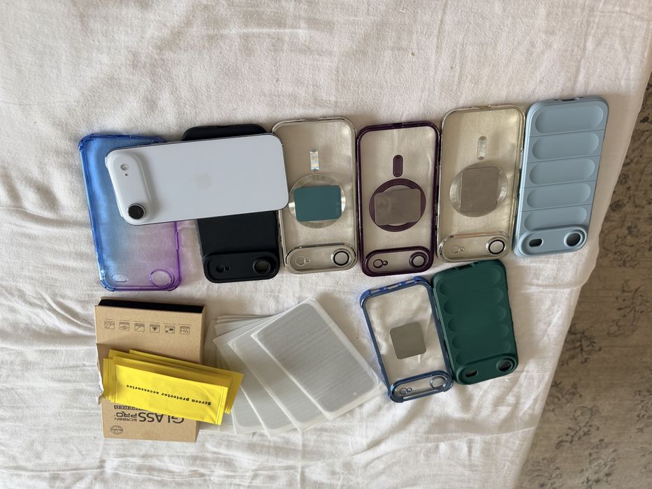 Iphone 17 Air in garantie cu 7 foli sticla 8 huse si folie silicon Privacy