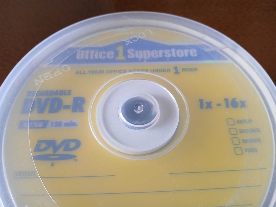 Продавам нови, неразпечатани, записваеми  DVD-R дискове