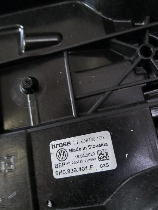Macara geam electric stanga spate vw golf 8 cd1 5h0839401f