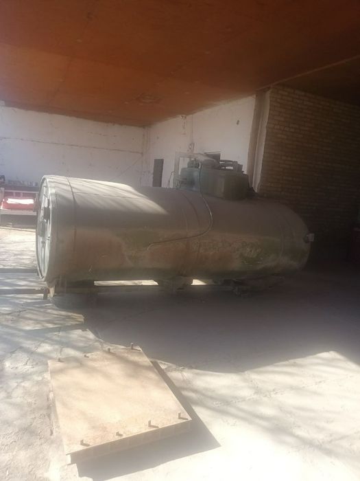 Ёмкст  алюминовий    сотилади  5 ярим тонналик ва    7 тонналик ёмкстл