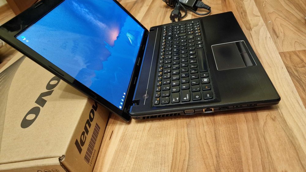 dezmembrez laptop lenovo G580 i7 2.9ghz model 20150