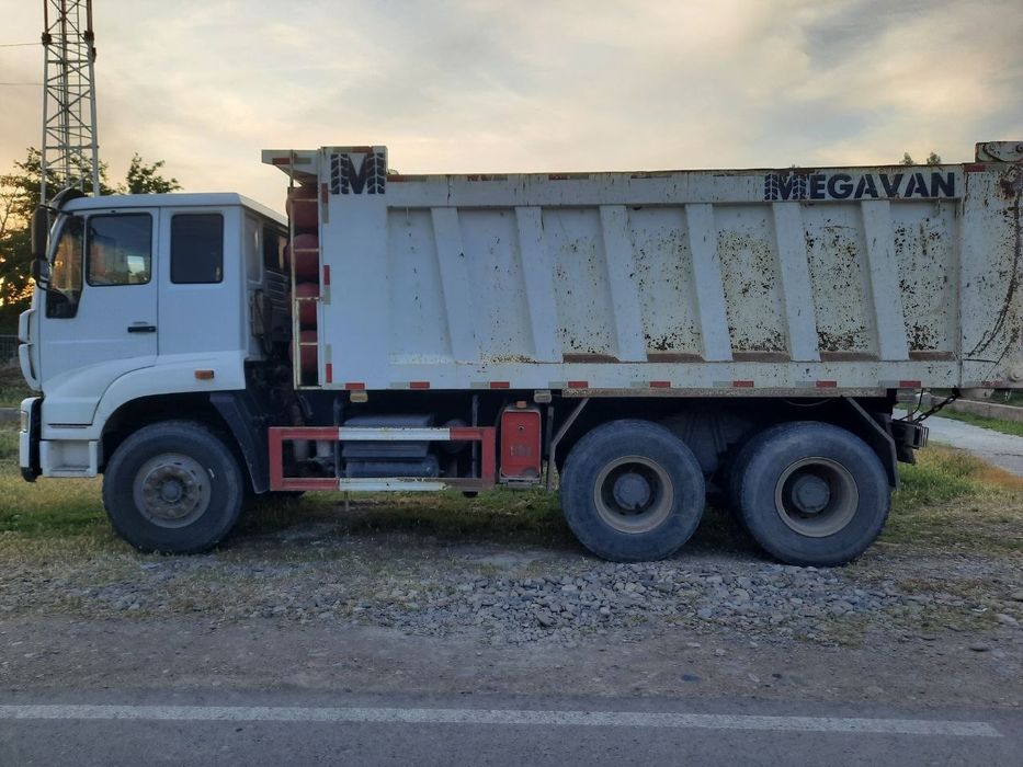 HOWO SINOTRUK 
Yili 2020
Probe 82 000
yoqilgi: Gaz
balonlari: 60.70%
h