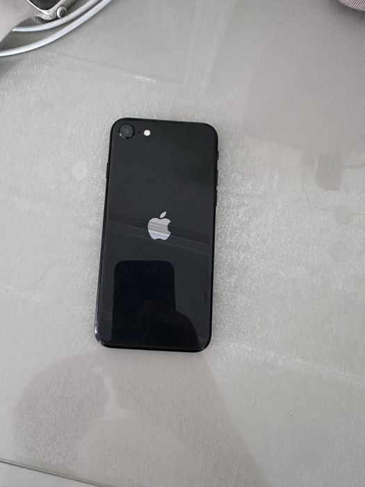 Iphone SE, в хорошем состоянии