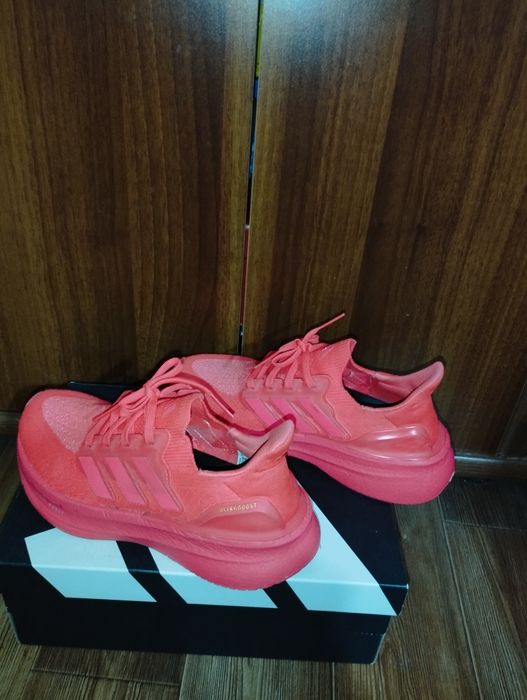 Кроссовки adidas р 35-36