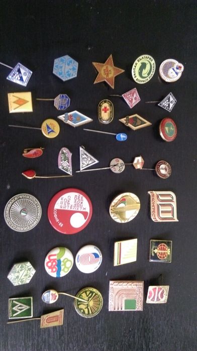 Значки-37 броя .