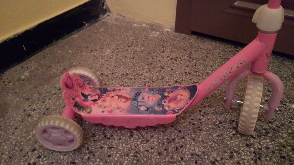 Продавам детска тротинетка