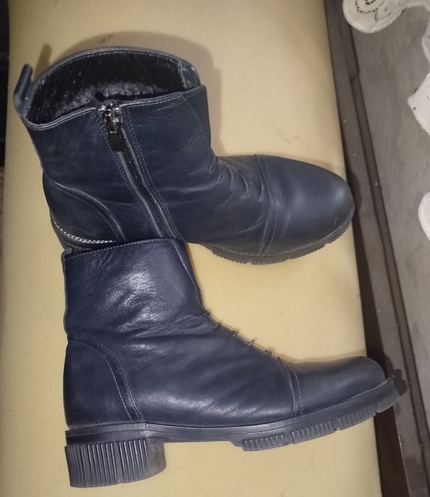 Продавам дамски боти