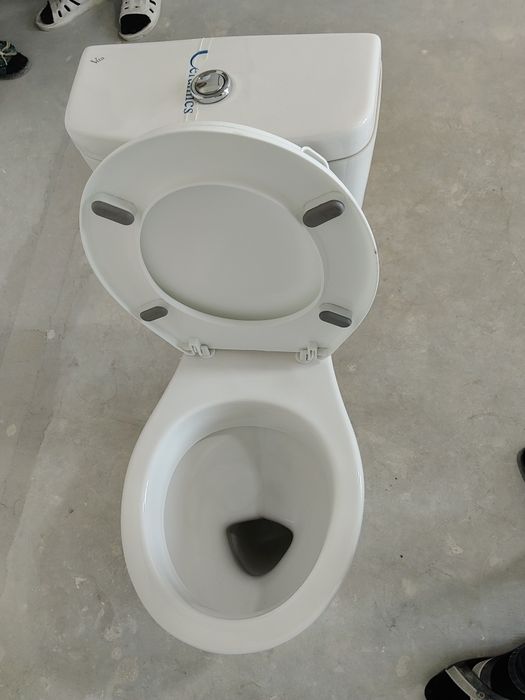 1 Unitaz, rakvina keramichiskiy garantya