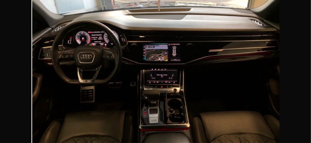Plansa bord AUDI Q8