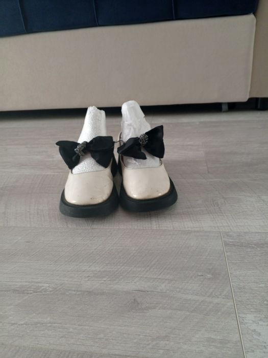 отдам бесплатно туфли