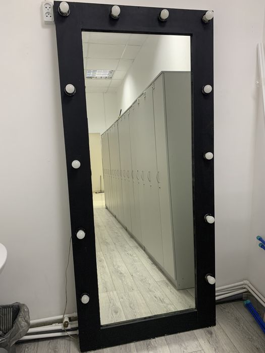 Зеркало с подстветкой