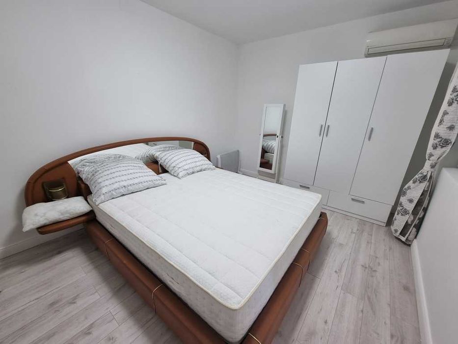 Тристаен апартамент за продажба  в Идеален Център в близост до АУБГ