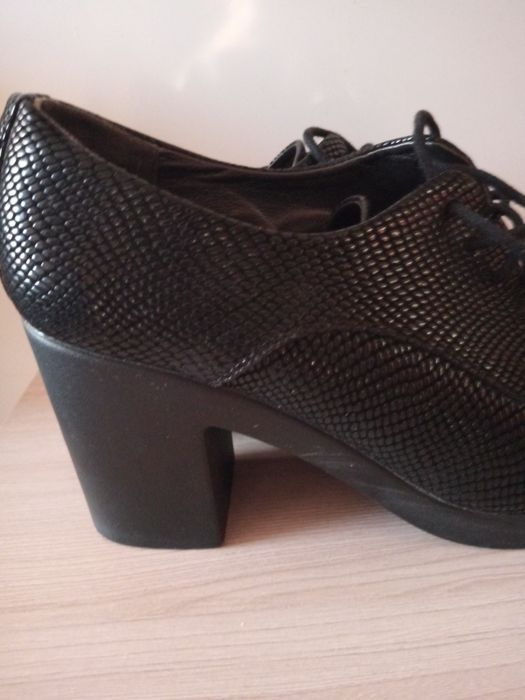 Ботильоны женские.