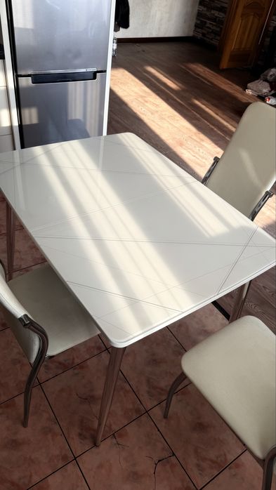 Продам стол со стульями