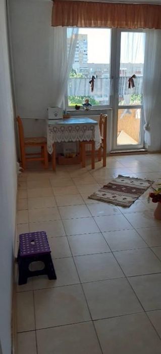 Тристаен апартамент в ж.к. Фондови жилища.