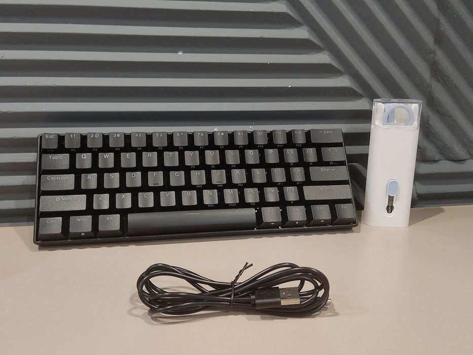 Механическая клавиатура + набор для чистки 7-в-1 (в подарок)