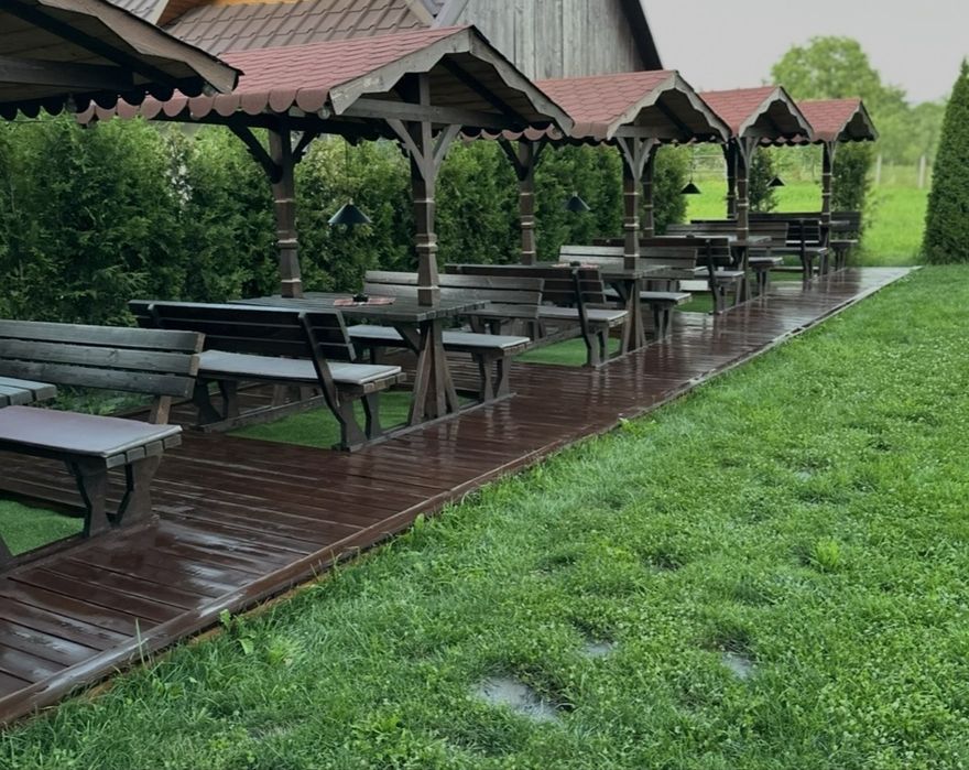 Terasa exterioara cu foisoare