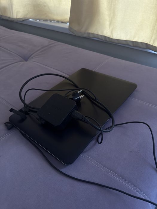 Ноутбук asus model X555Q