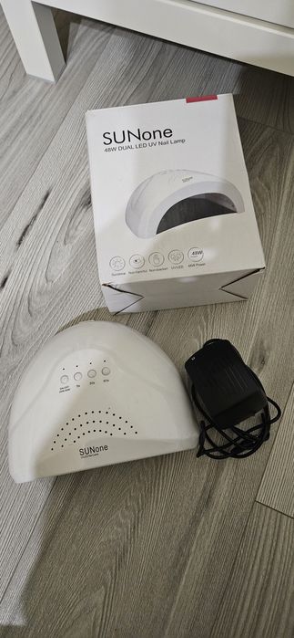 Set manichiura/pedichiura SANITAS SMA 37+ lampa un cadou