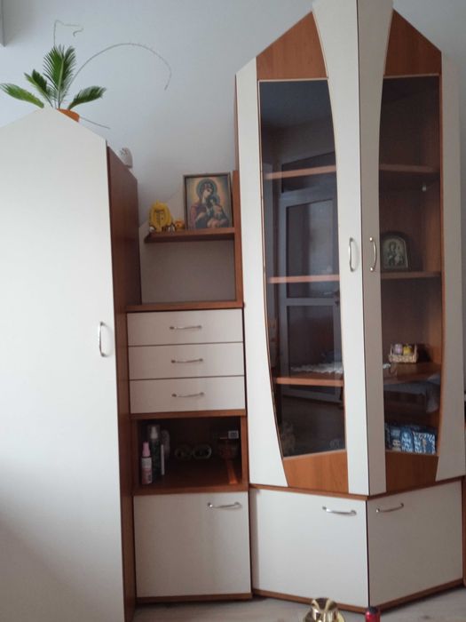 Малка секция за всекидневна или детска стая