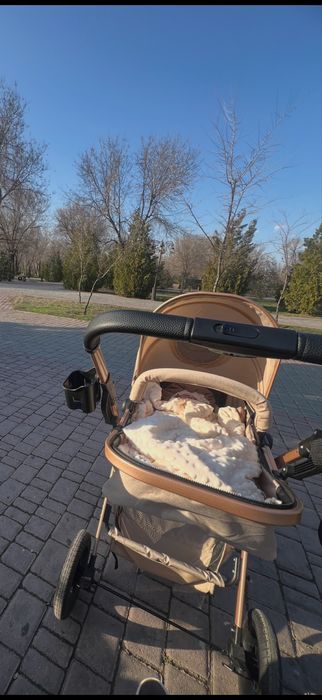 Продам коляску б/у в хорошем состоянии ,2 в 1