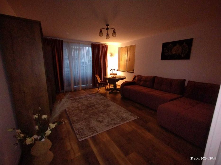 Închiriez garsonieră