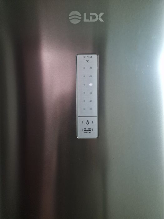 Vând Congelator LDK, 7 sertare, 238 l, 172 cm