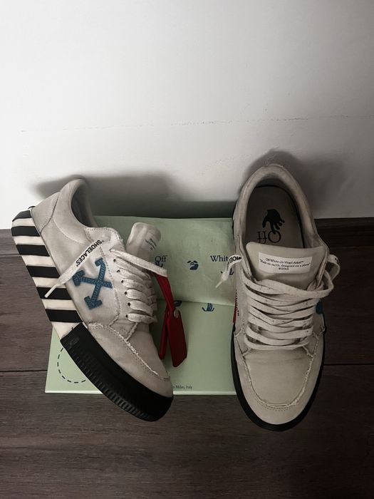 Off white vulcanized low canvas