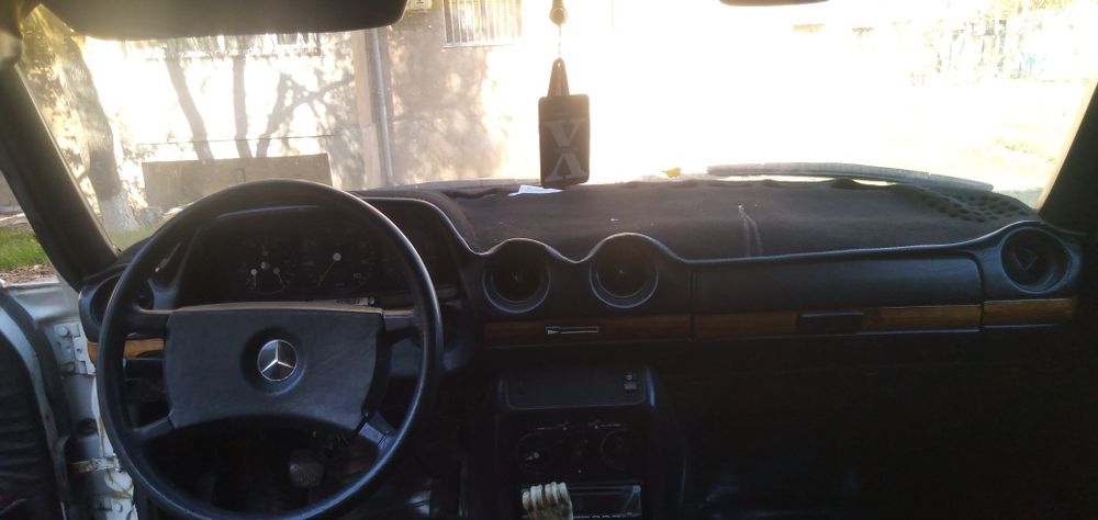 Мерседес Бенс 124