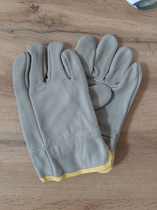 Продам перчатки рабочие новые!