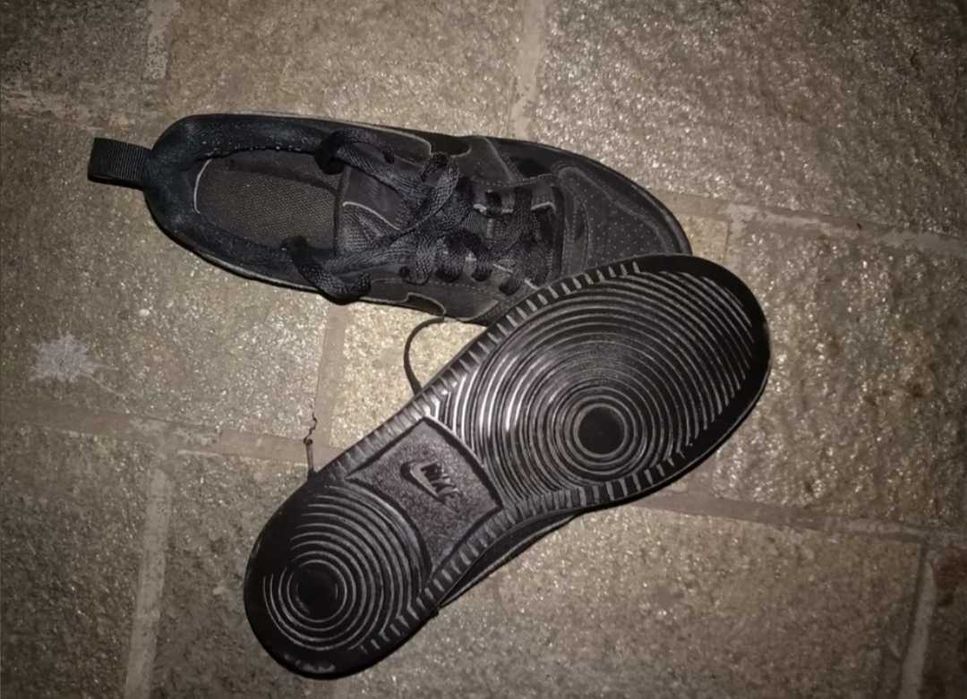 Черни обувки nike