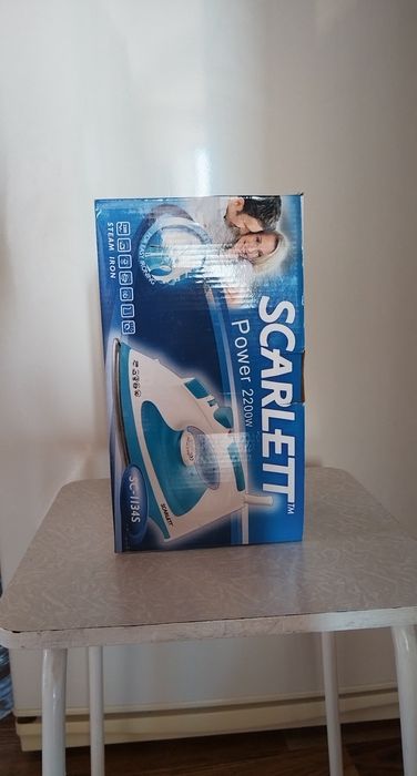 Утюг фирмы "Scarlett"