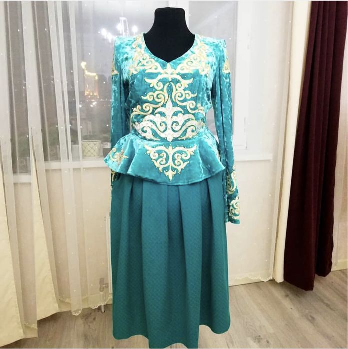 Национальные платья