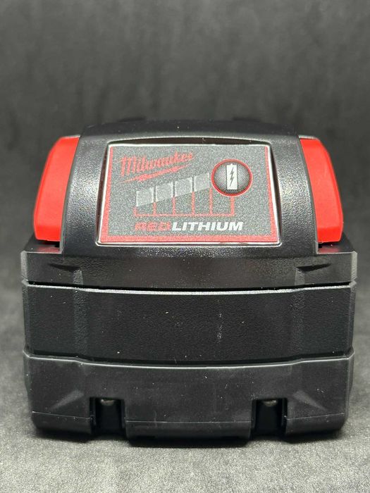 Акумулаторна батерия MILWAUKEE M18B5, 18V, 5 Ah